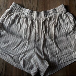 Abercrombie & Fitch Women's Cream Striped Shorts